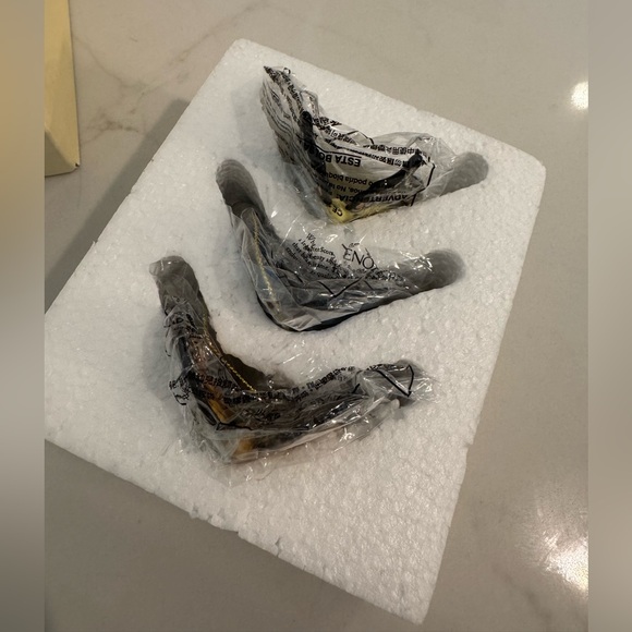 LENOX BUTTERFLY MEADOW ORNAMENTS set of 3  NEW in BOX 3 inches tall - Picture 3 of 7